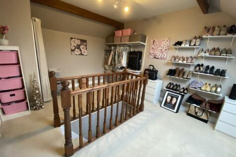 Bedroom no.3 attic: