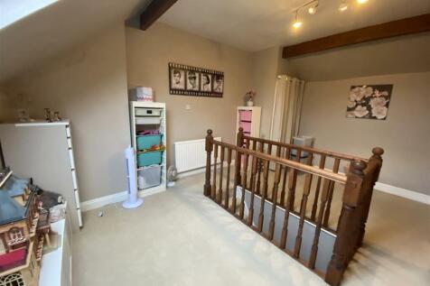 Bedroom no.3 attic: