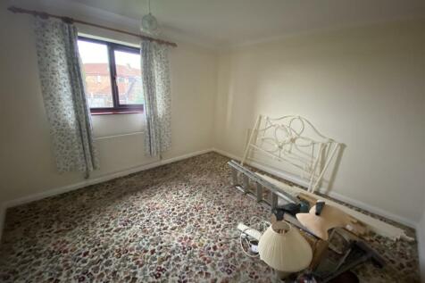 Bedroom no.1 rear double: