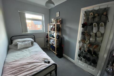 Bedroom no.2 front: