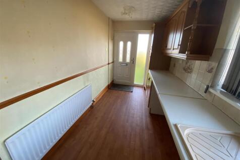 Kitchen: