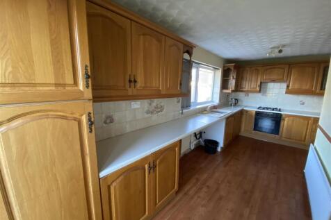 Kitchen: