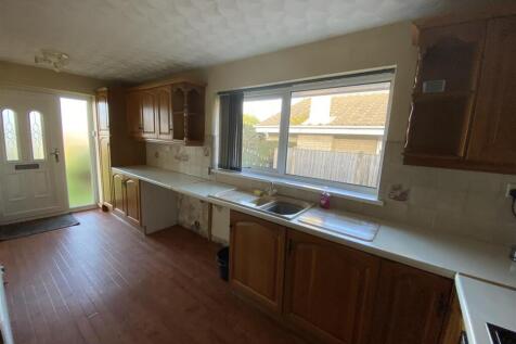 Kitchen: