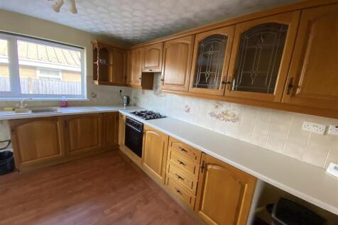 Kitchen: