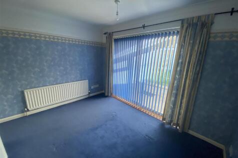 Bedroom no.1 rear double: