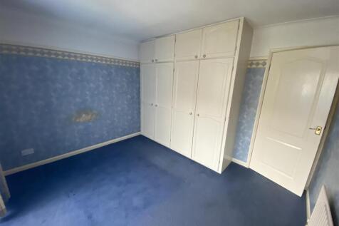 Bedroom no.1 front double: