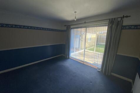 Bedroom no.2 rear double: