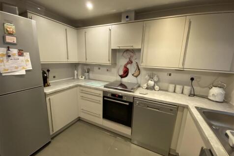 Kitchen: