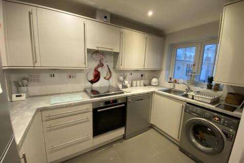 Kitchen: