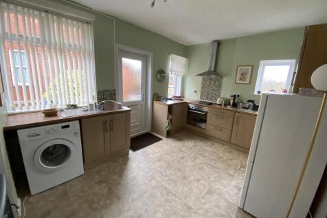 Kitchen: