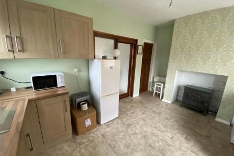 Kitchen: