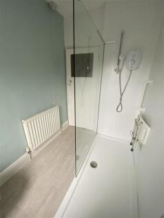 Shower room: