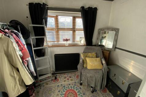 Bedroom no.3 front:
