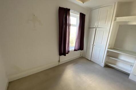 Bedroom no.1 front double: