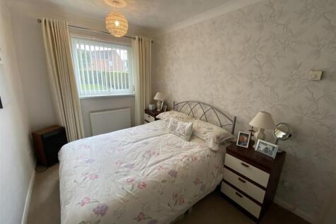Bedroom no.2 front double: