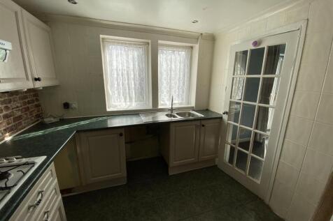 Kitchen: