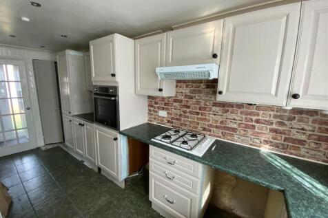 Kitchen: