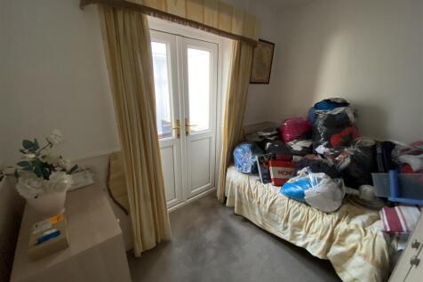 Bedroom no.2 rear: