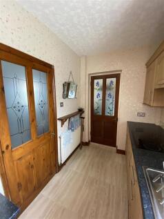 Kitchen: