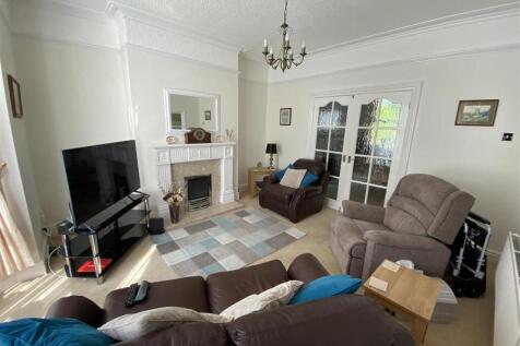 Lounge: