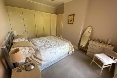 Bedroomm no 1: