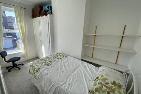 Bedroom no.3 front: