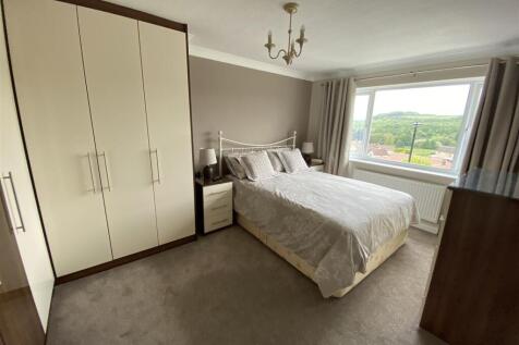 Bedroom no.1 front double: