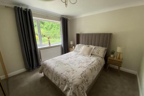bedroom no.2 rear double:
