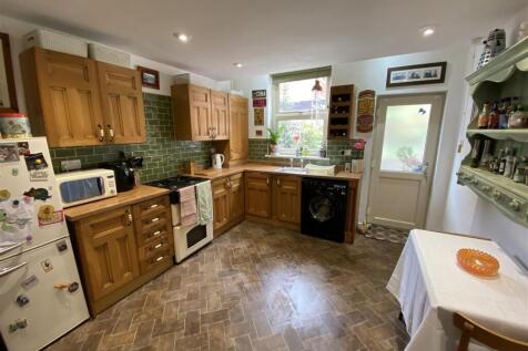 Kitchen: