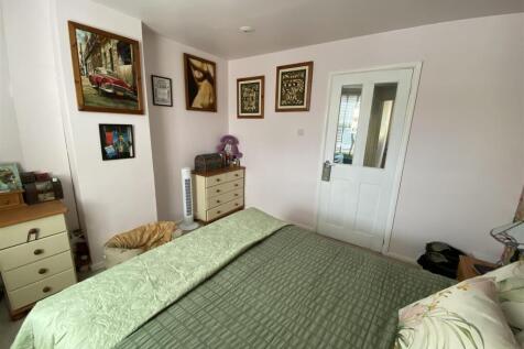 Bedroom no.1 front double: