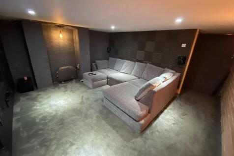 Cellar/cinema room: