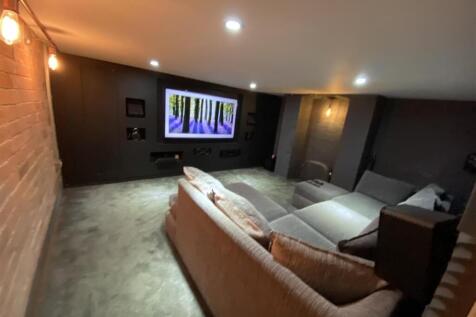 Cellar/cinema room: