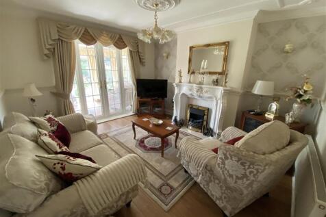 Lounge:
