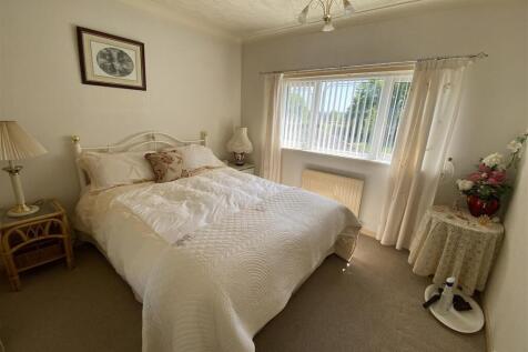 Bedroom no.2 rear double: