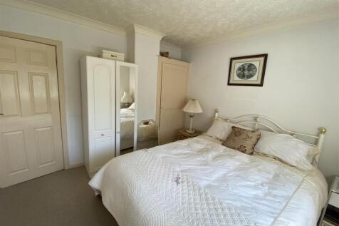 Bedroom no.2 rear double: