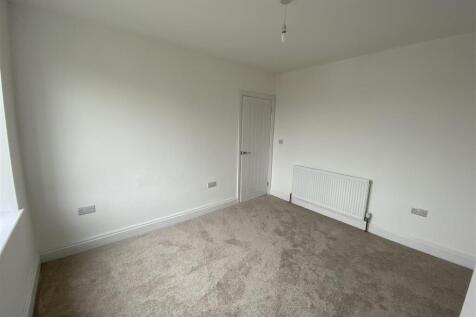 Bedroom no.1 front double: