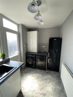 Kitchen: