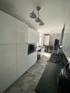 Kitchen: