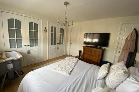 Master bedroom: