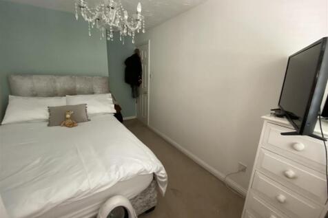 Bedroom no.2 front double: