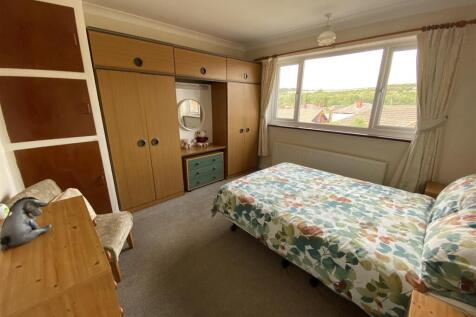 Bedroom no.1 rear double: