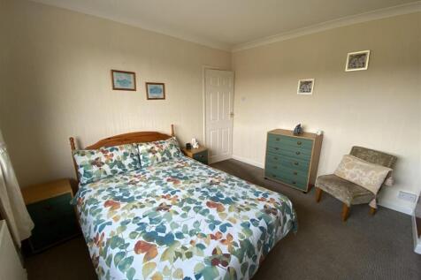 Bedroom no.1 rear double: