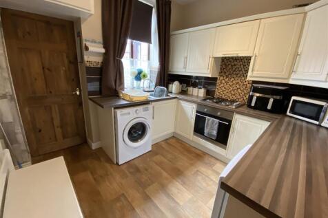 Kitchen: