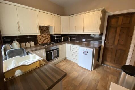 Kitchen: