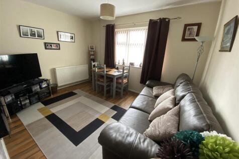 Dining room/snug: