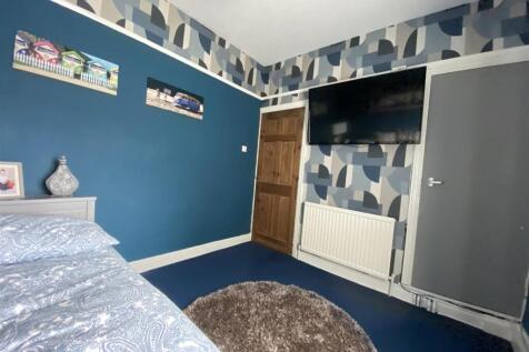 Bedroom no.2 rear double: