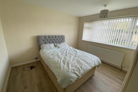 Bedroom no.1 rear double: