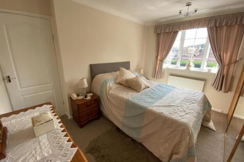 Bedroom no.1 front double: