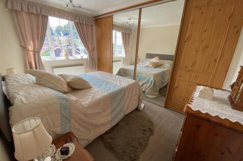 Bedroom no.1 front double: