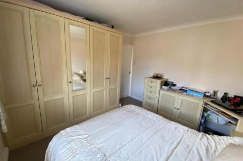 Bedroom no.2 rear double: